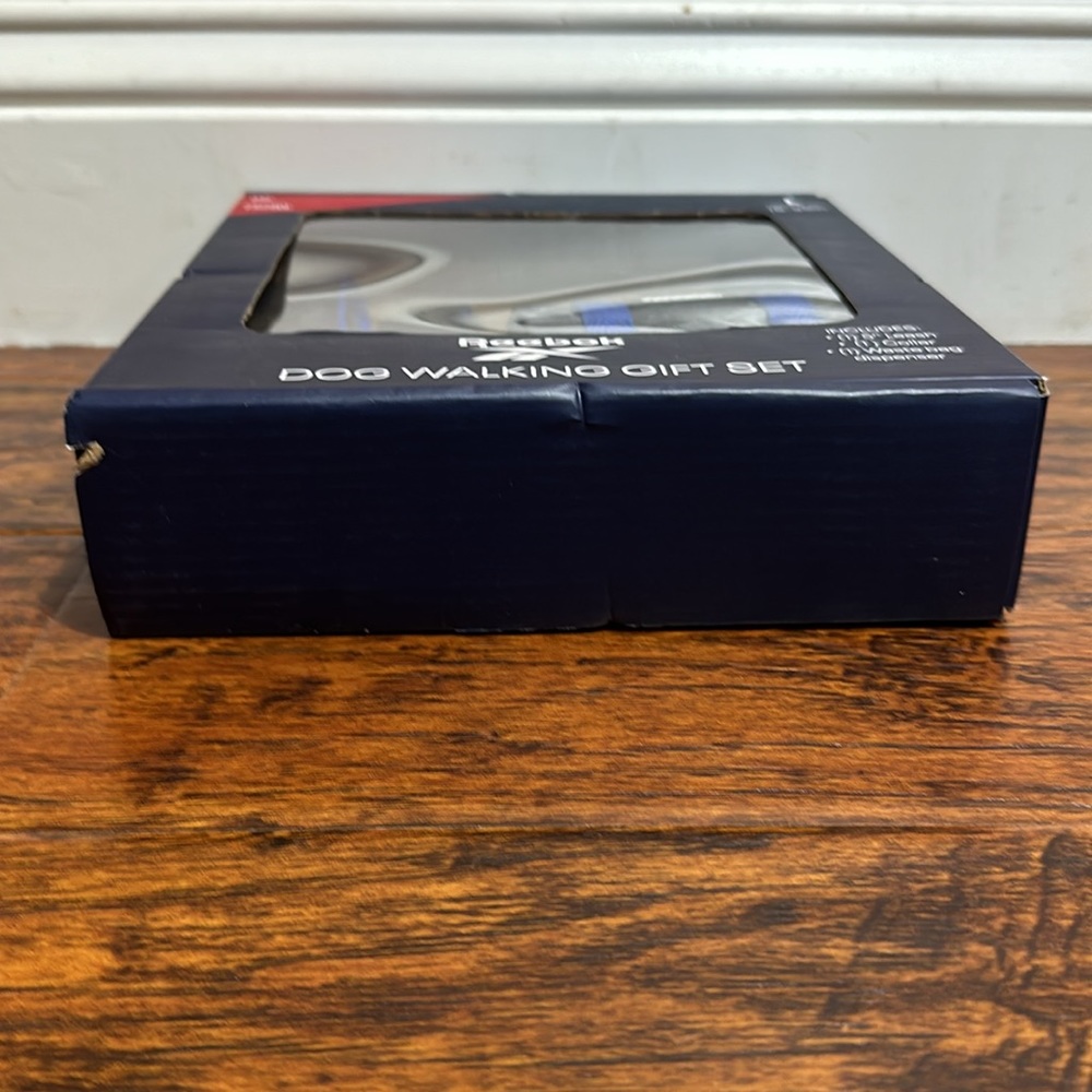 NWT Reebok Dog Walking Gift Set - Picture 8 of 8